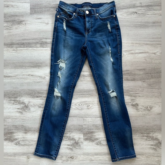 Rock & Republic Women's Distressed Blue Jeans size 10 Stretch - Picture 1 of 12